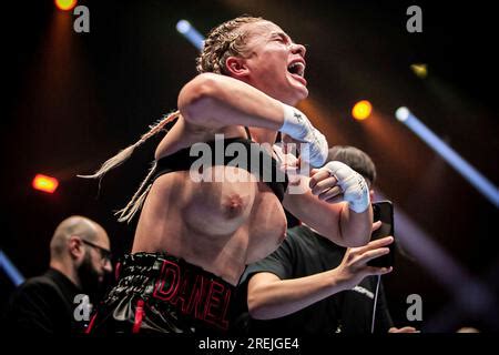 daniella helmsley flash uncensored|Boxing: Daniella Hemsley flashes crowd after Kingpyn Boxing